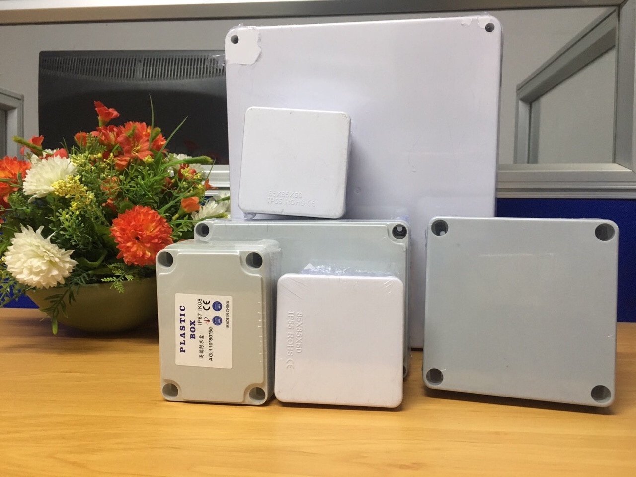 Hộp Box Điện – CÔNG TY TNHH TỰ ĐỘNG HÓA CÔNG NGHIỆP THỊNH PHÁT